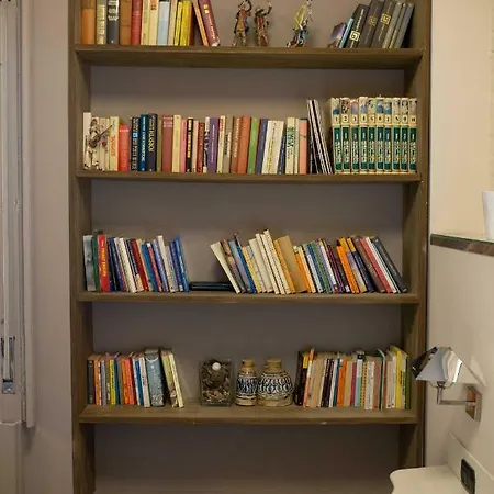 Two Sisters Apartment *