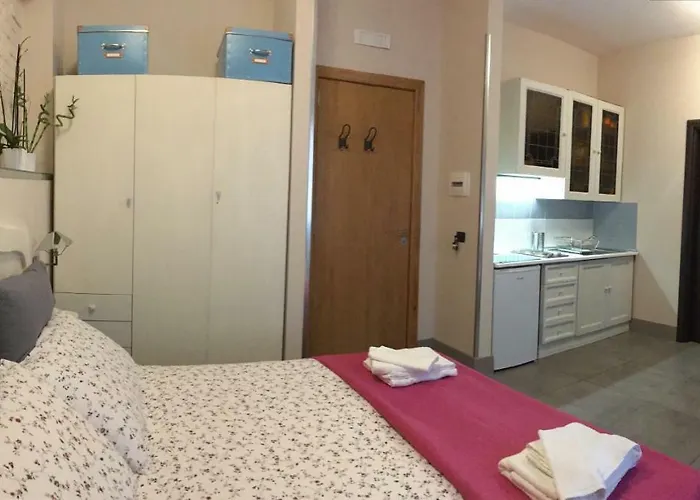 Two Sisters 아파트 *